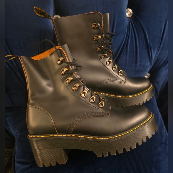 NWOT Dr Martens Black Leona Boots Size US9 - Picture 11 of 14